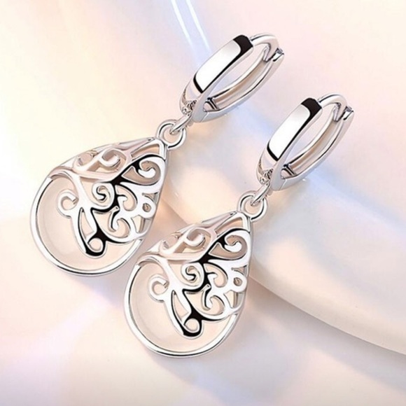 Paradise Boutique Jewelry - LAST ONE‼️ Sterling Silver Opal teardrop earrings